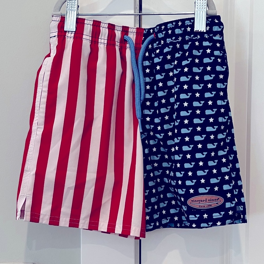 Vineyard Vines Boys Chappy Americana Swim Trunks (size 6)